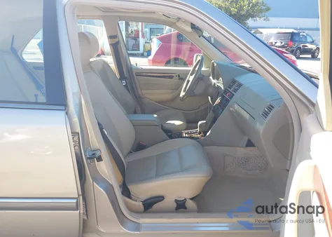 1999 Mercedes-Benz C 230 Kompressor z USA, uszkodzony, nr VIN WDBHA24GXXA769918